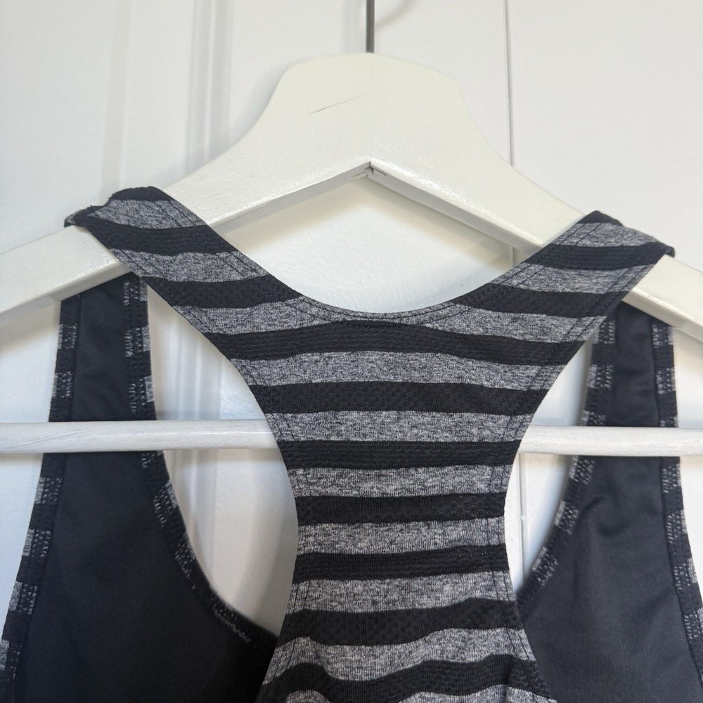 Black and Grey Striped Bally Sports Bra No Cup Inserts Size S - Picture 8 of 10